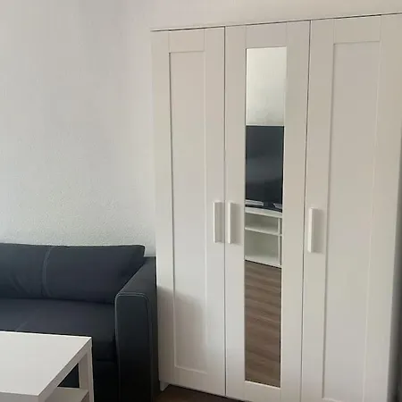 Zentrales Haus Mit 8 Apartment *